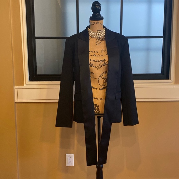 STEVE MADDEN BLACK SATIN EFFECT NECKTIE BLAZER. SZ SMALL NWT. ELEGANT. - Picture 1 of 6